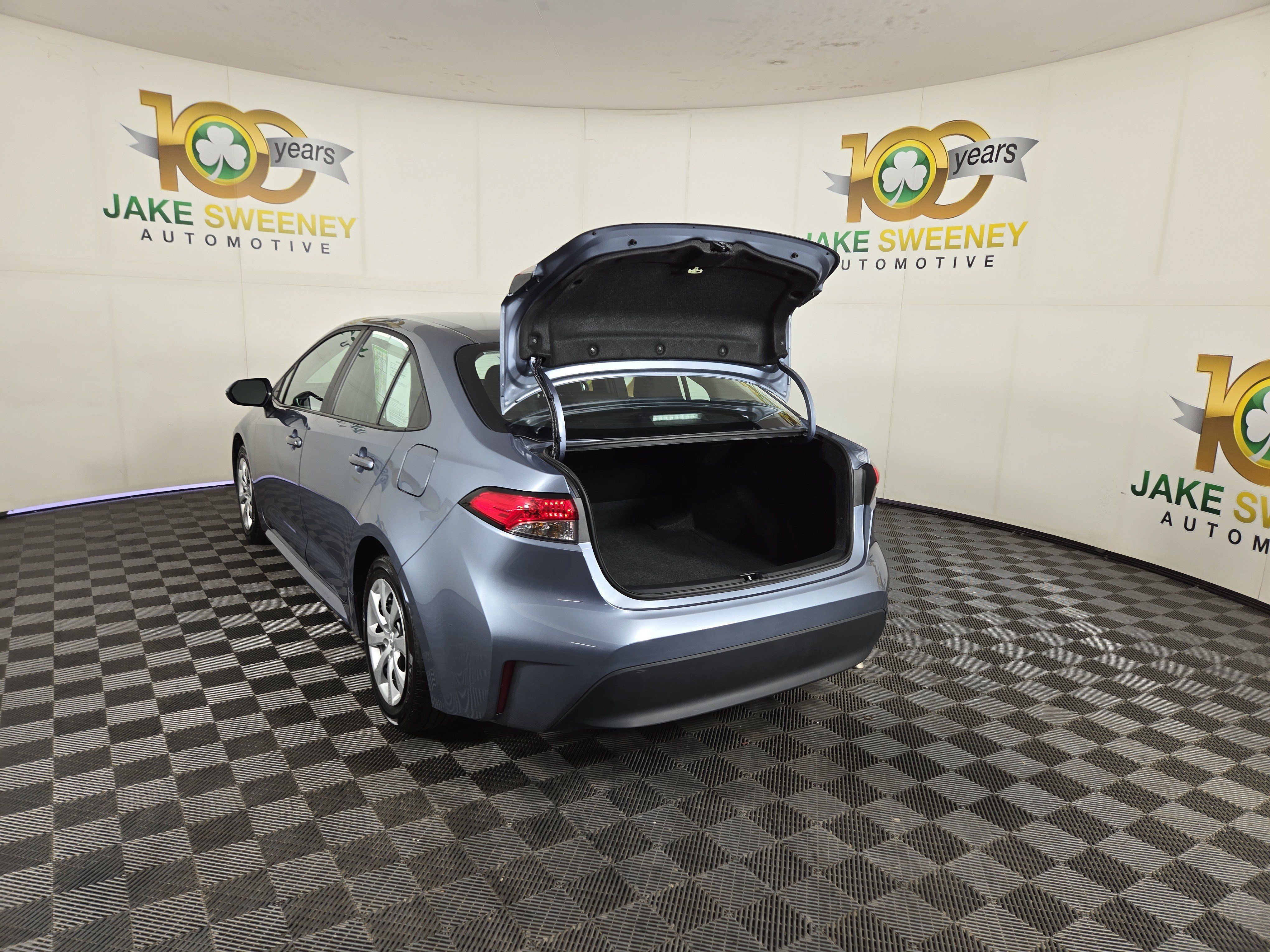 Used 2025 Toyota Corolla LE FWD image 29