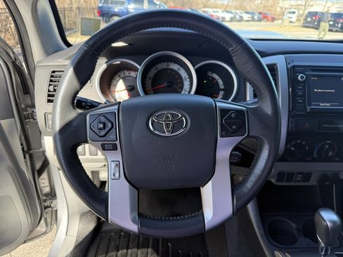Used 2015 Toyota Tacoma PreRunner image 11