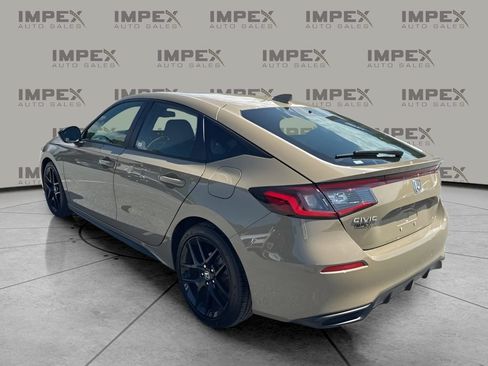 Used 2025 Honda Civic Sport image 3