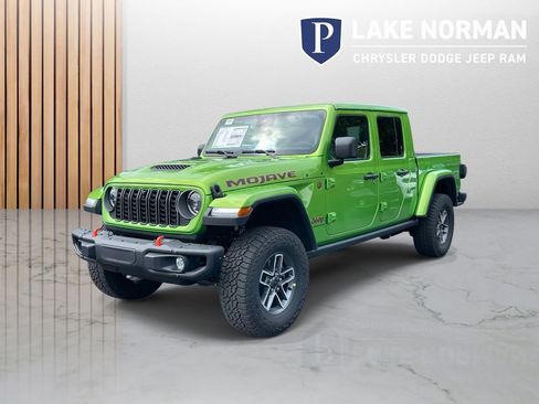 New 2025 Jeep Gladiator Mojave image 4