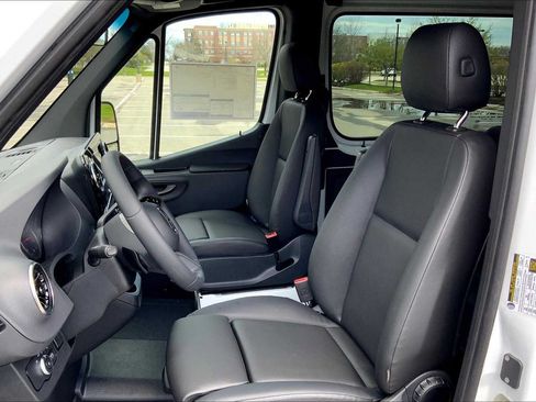 Certified 2025 Mercedes-Benz Sprinter 2500 image 12