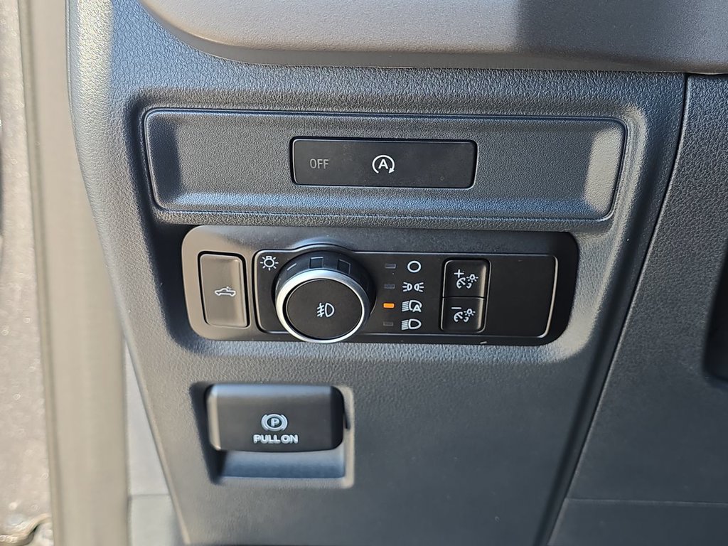 Used 2025 Ford F150 XL w/ Equipment Group 103A High RWD image 16