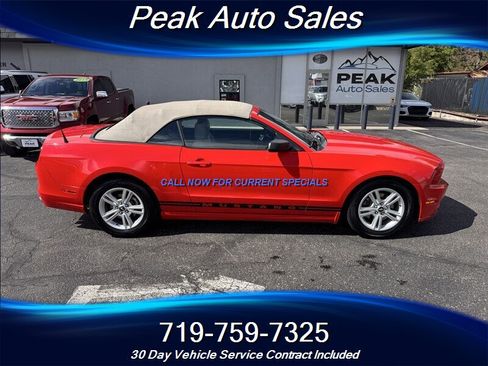 Used 2014 Ford Mustang Convertible RWD image 8