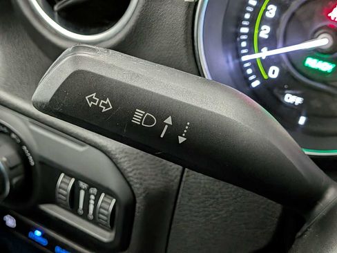 Used 2022 Jeep Wrangler Unlimited Sahara w/ Cold Weather Group image 25