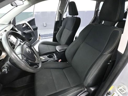 Used 2015 Toyota RAV4 XLE image 23