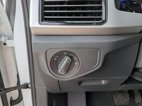 Certified 2023 Volkswagen Atlas SE w/ Panoramic Sunroof Package FWD image 25