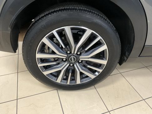 Used 2024 Nissan Kicks SR image 8