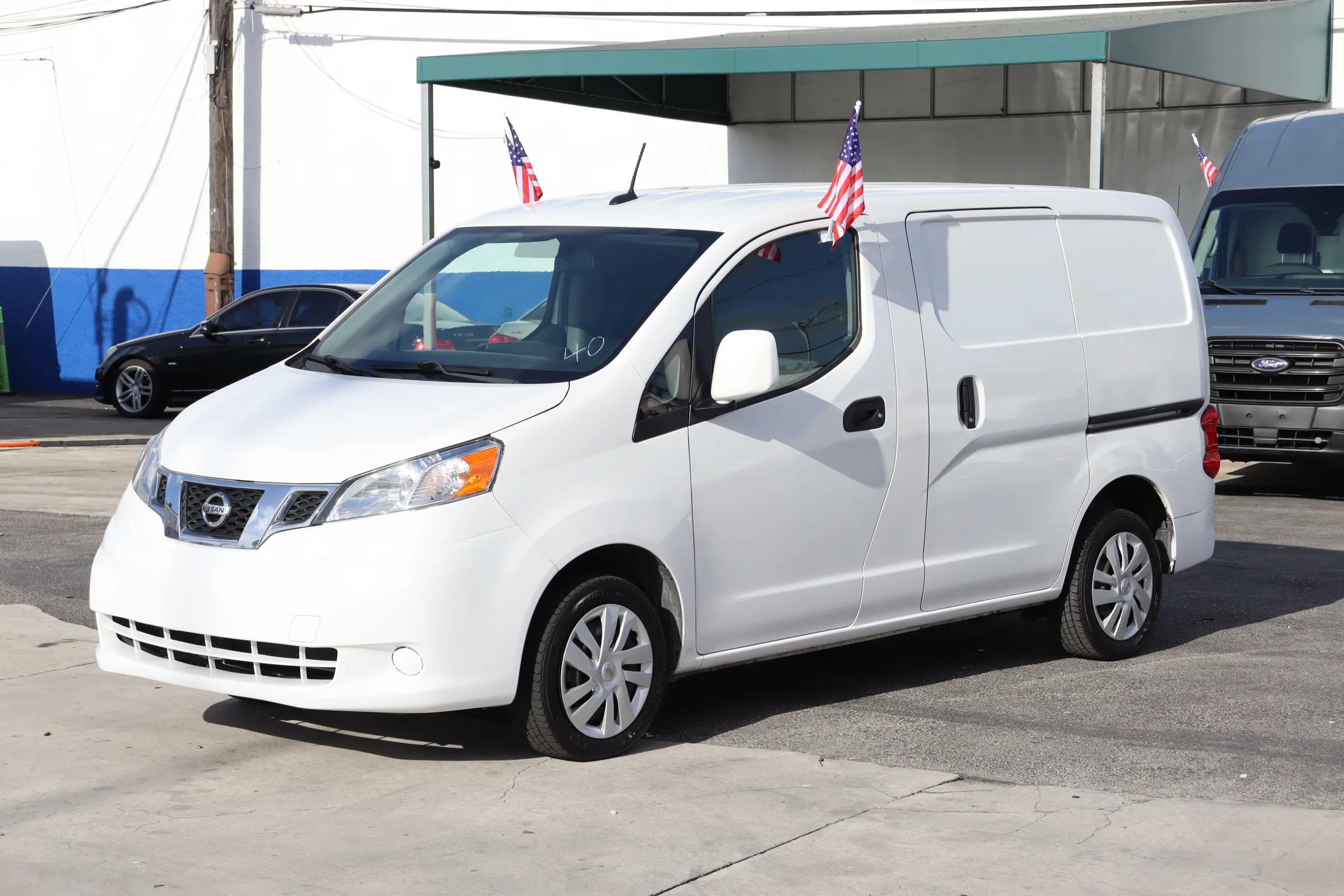 Used 2020 Nissan NV200 SV w/ Back Door Glass Package FWD image 1