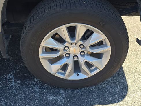 Used 2024 Chevrolet Silverado 1500 Custom image 5