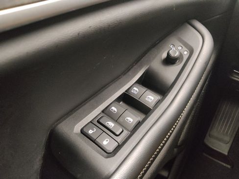 Used 2023 Jeep Grand Cherokee Limited AWD/4WD image 27