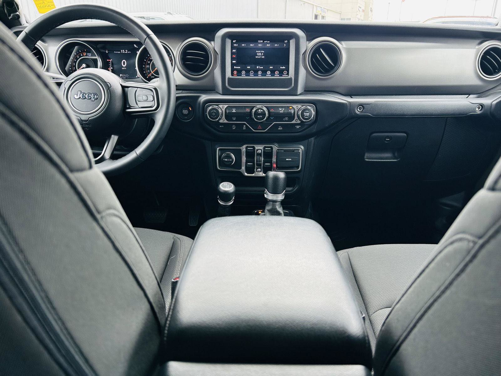 Used 2023 Jeep Gladiator Sport AWD/4WD image 19
