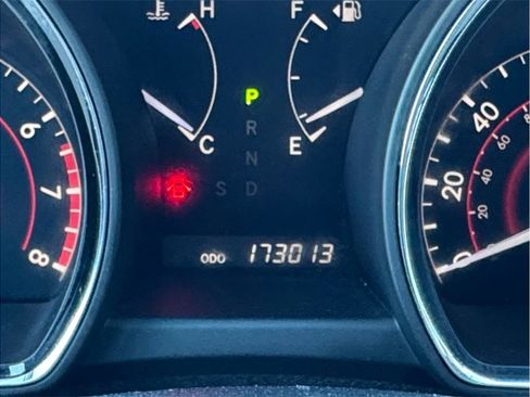 Used 2012 Toyota Highlander FWD w/ Tech Pkg image 13