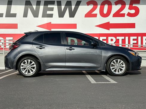 Used 2024 Toyota Corolla SE w/ SE Package image 6