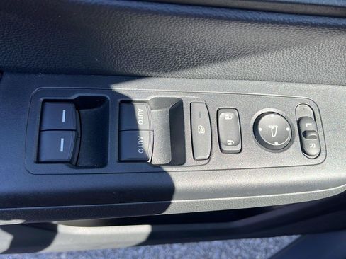 Used 2025 Honda CR-V Sport image 6