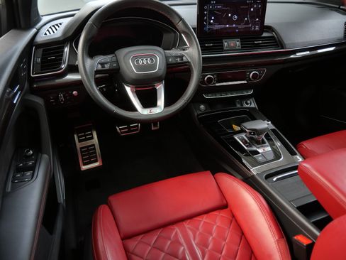 Used 2023 Audi SQ5 Prestige w/ Prestige Package AWD/4WD image 2