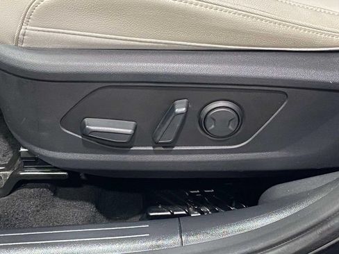 Used 2024 Hyundai Tucson Limited AWD/4WD image 17