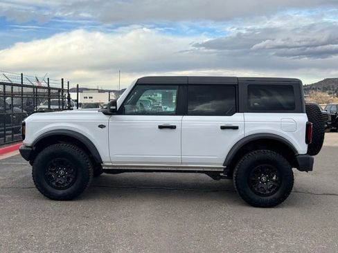 Used 2022 Ford Bronco Wildtrak image 2