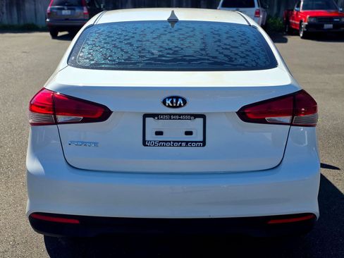 Used 2018 Kia Forte LX FWD image 12