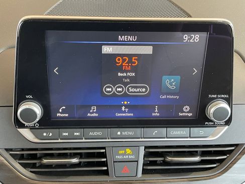 Used 2025 Nissan Altima 2.5 SV FWD image 20