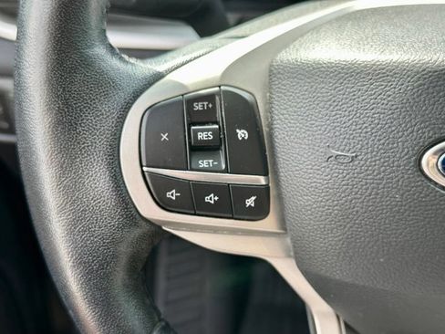 Used 2021 Ford Explorer XLT w/ Equipment Group 202A RWD image 33