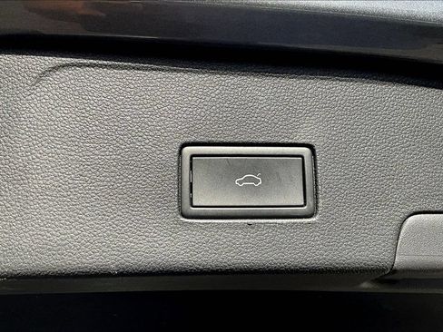 Used 2023 Volkswagen Atlas Cross Sport SE FWD image 24