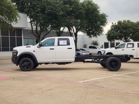New 2026 RAM 5500 Tradesman AWD/4WD image 3