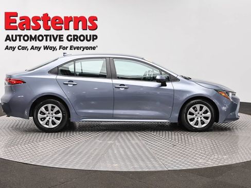 Used 2023 Toyota Corolla LE image 4