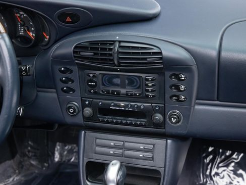 Used 2000 Porsche 911 Cabriolet image 22