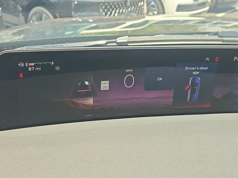 New 2026 Lincoln Navigator Premiere AWD/4WD image 23