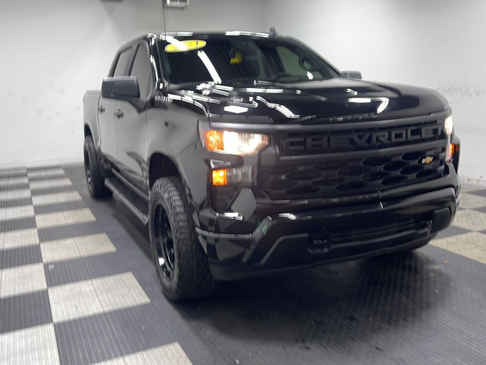 Used 2024 Chevrolet Silverado 1500 Custom AWD/4WD image 21