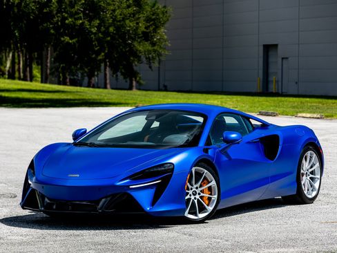 Used 2023 McLaren Artura PERFORMANCE image 20