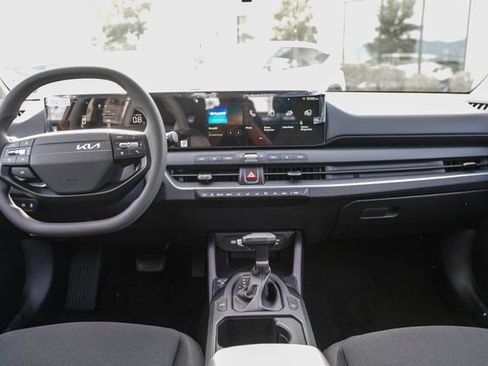 New 2026 Kia K4 LXS image 15