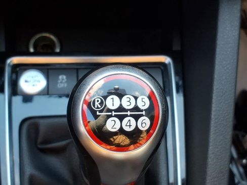 Used 2015 Volkswagen Jetta GLI SEL image 25