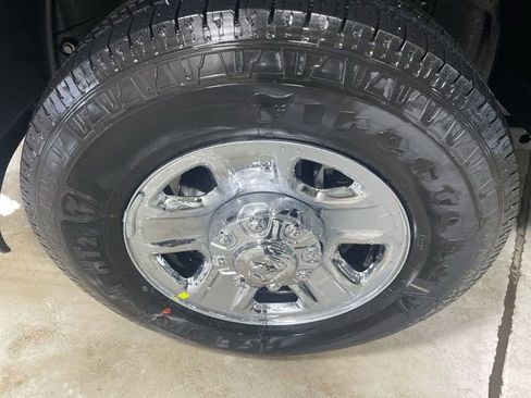 New 2026 RAM 2500 Tradesman w/ Chrome Appearance Group AWD/4WD image 10