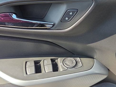 New 2026 Chevrolet Trax RS image 9