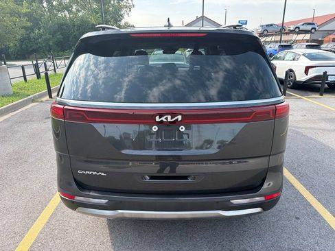Used 2024 Kia Carnival SX Prestige FWD image 5