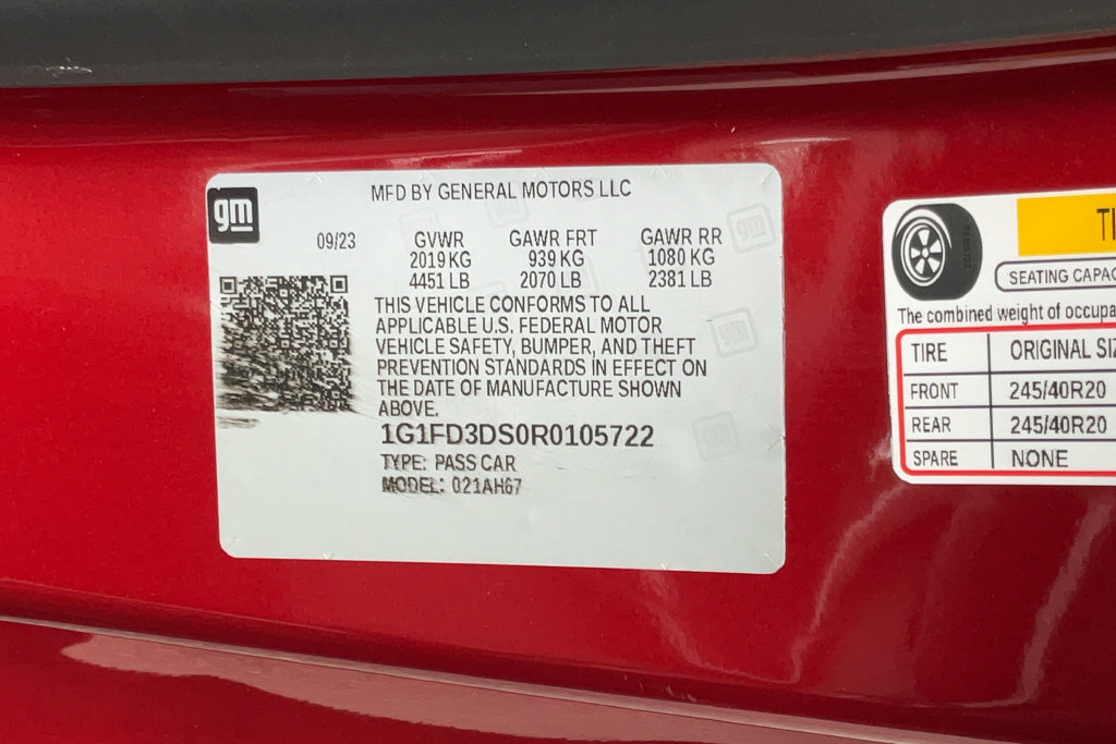 Certified 2024 Chevrolet Camaro LT w/ Design Package 1 RWD image 29