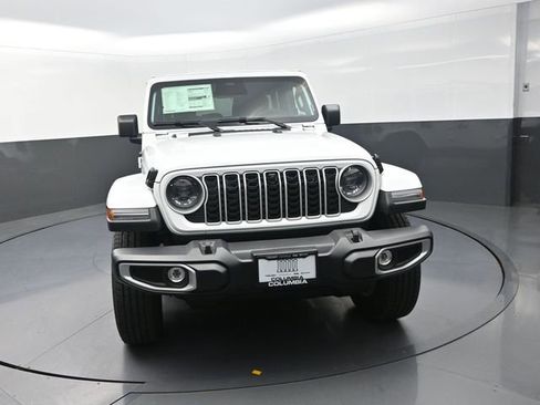 New 2026 Jeep Wrangler Unlimited Sahara AWD/4WD image 4