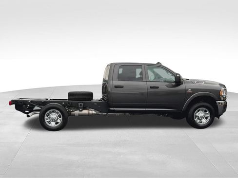 New 2024 RAM 3500 Tradesman w/ Chrome Appearance Group AWD/4WD image 2