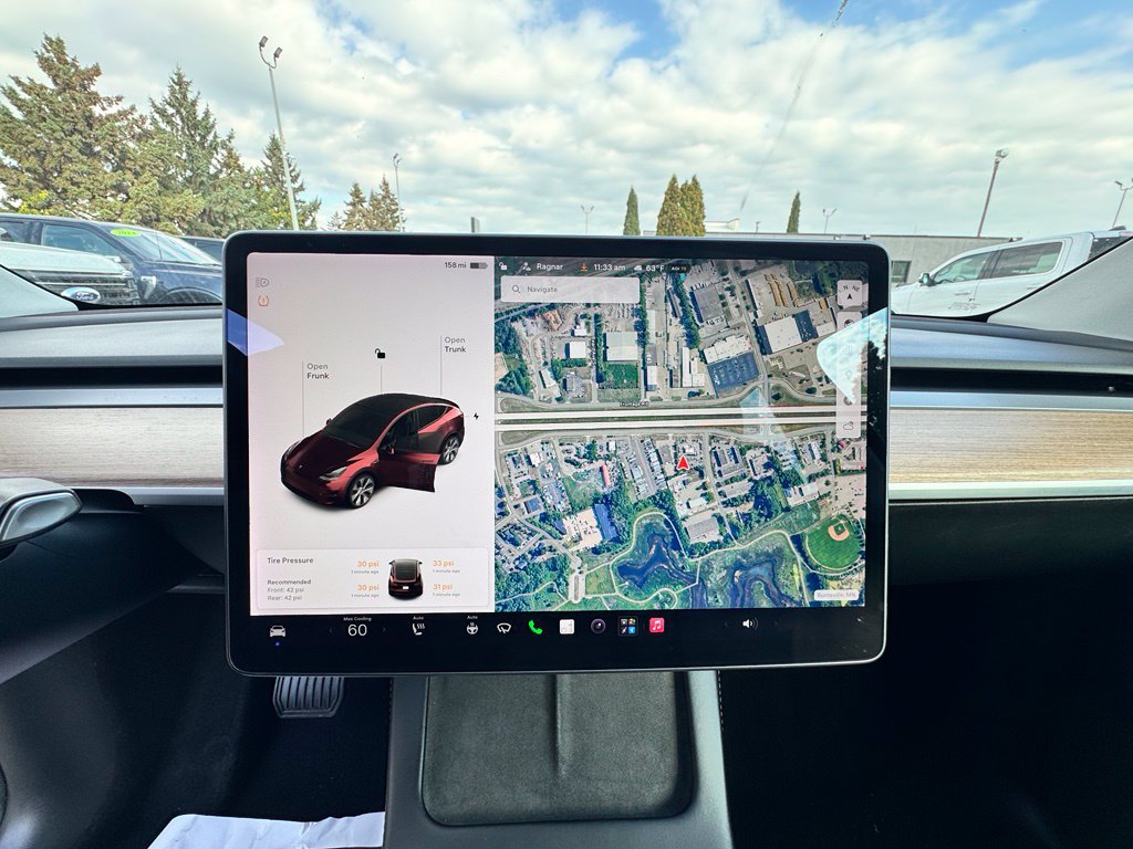 Used 2021 Tesla Model Y Long Range AWD/4WD image 22