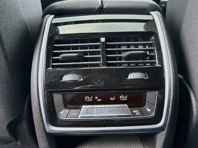 Used 2020 BMW X5 xDrive40i w/ Executive Package AWD/4WD image 24