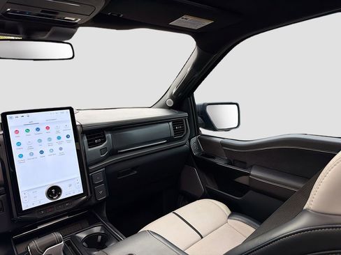 Used 2024 Ford F150 Lightning Platinum image 25