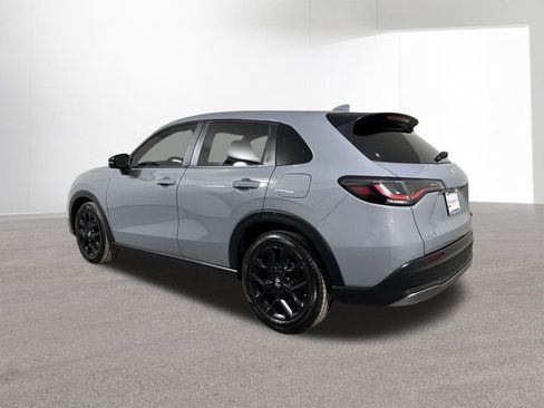 Certified 2025 Honda HR-V Sport image 32