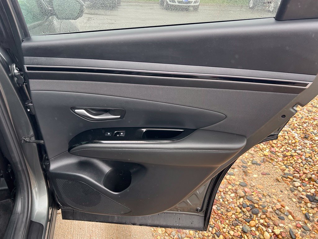 Used 2022 Hyundai Tucson Limited AWD/4WD image 25