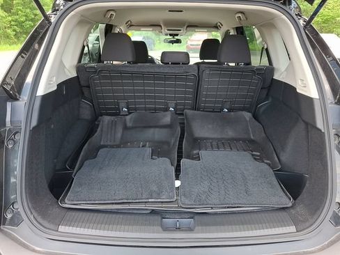 Used 2023 Nissan Rogue S AWD/4WD image 28