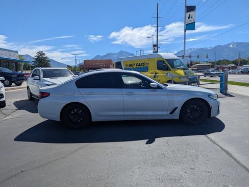 Used 2022 BMW 530i xDrive AWD/4WD image 2