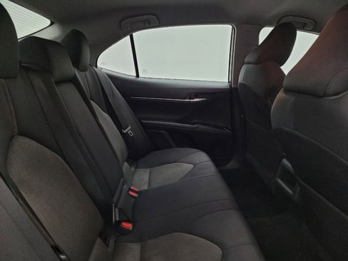 Used 2020 Toyota Camry LE image 19