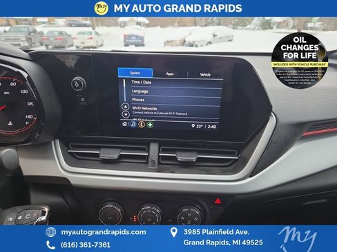 Used 2024 Chevrolet Trax RS image 21