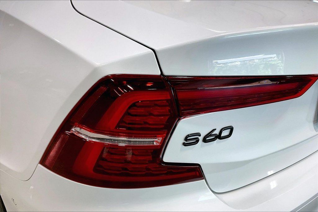Certified 2024 Volvo S60 B5 Plus w/ Climate Package AWD/4WD image 24