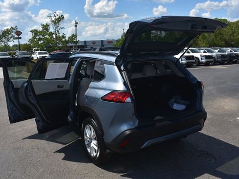 Used 2024 Toyota Corolla Cross LE FWD image 16